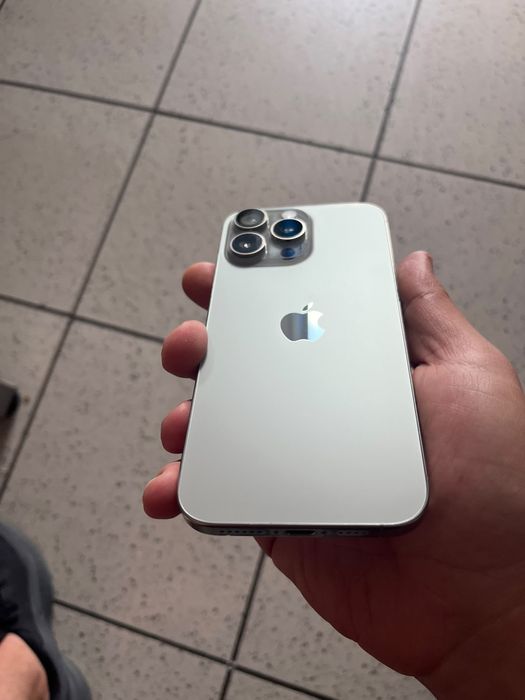 Iphone 16 pro max impecabil
