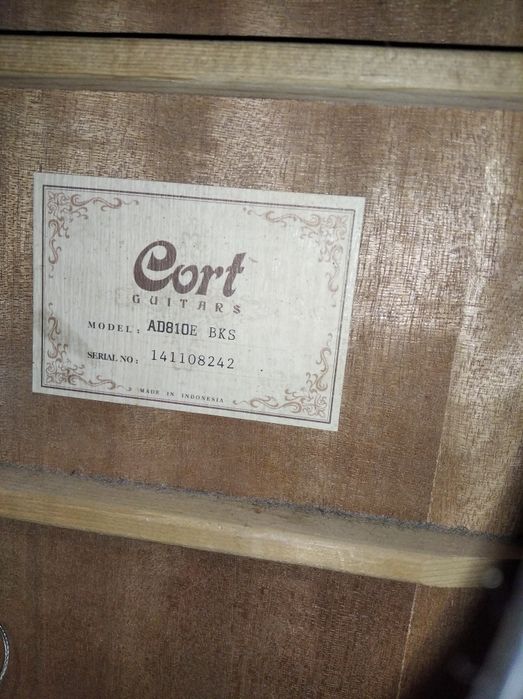 Электро-акустическая гитара Cort
