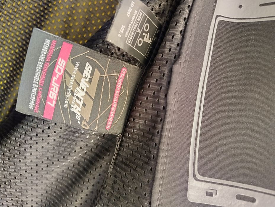 Pantaloni și jachete moto,femei și bărbați