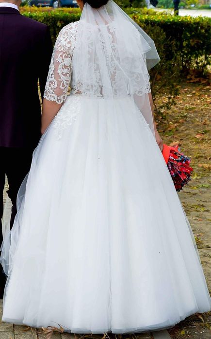 Vand rochie mireasa