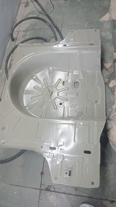 Панель пола багажника(корыто) Renault