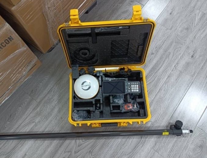 Продам ГНСС gnss gps E survey e300 rover отличный surpad 4,2
