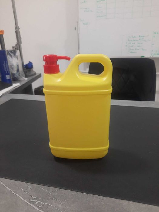 Пластиковая емкость 1,5 л. Plastmas idish 1,5 L