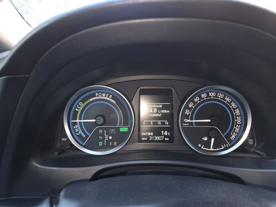 Toyota auris hybrid 2013 de vinzare