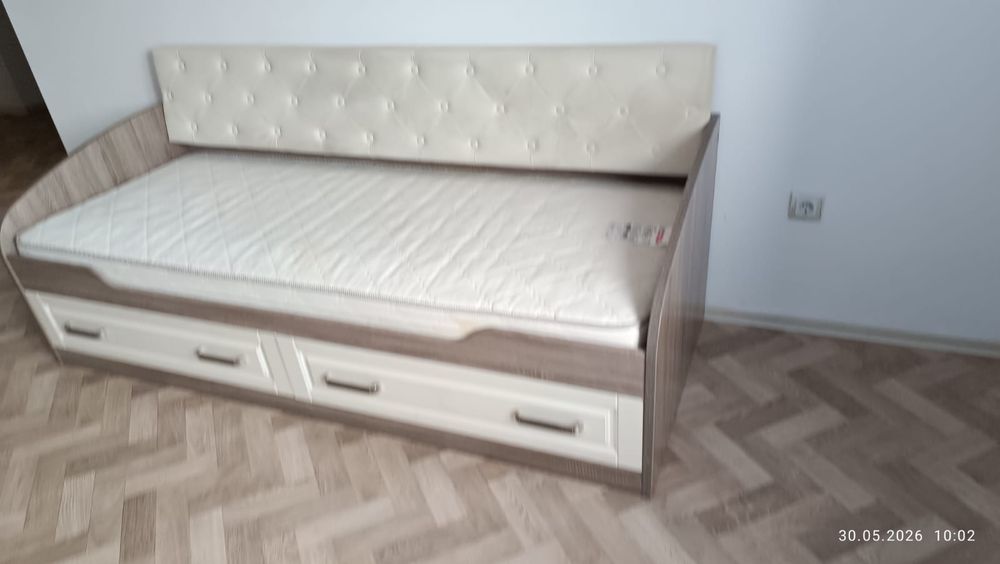 Продам одинарную кровать,