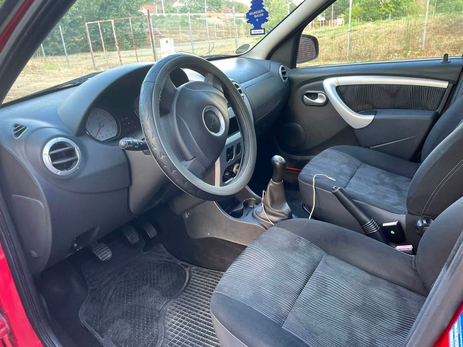 Dacia Logan MCV 1.6 16V LAUREATE 7 Locuri