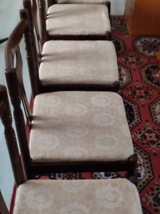 Продам стулья деревянные