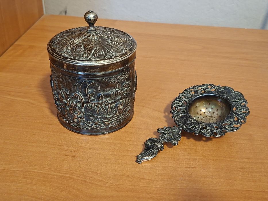 Комплект - Кутия за чай и цедка цена 99€