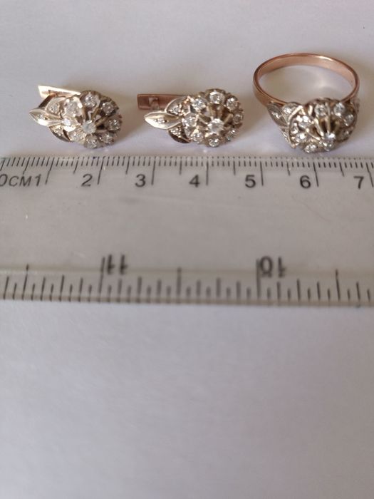 Продам комплект золота серьги и кольцо Бахча Баку со звездой с чистейш