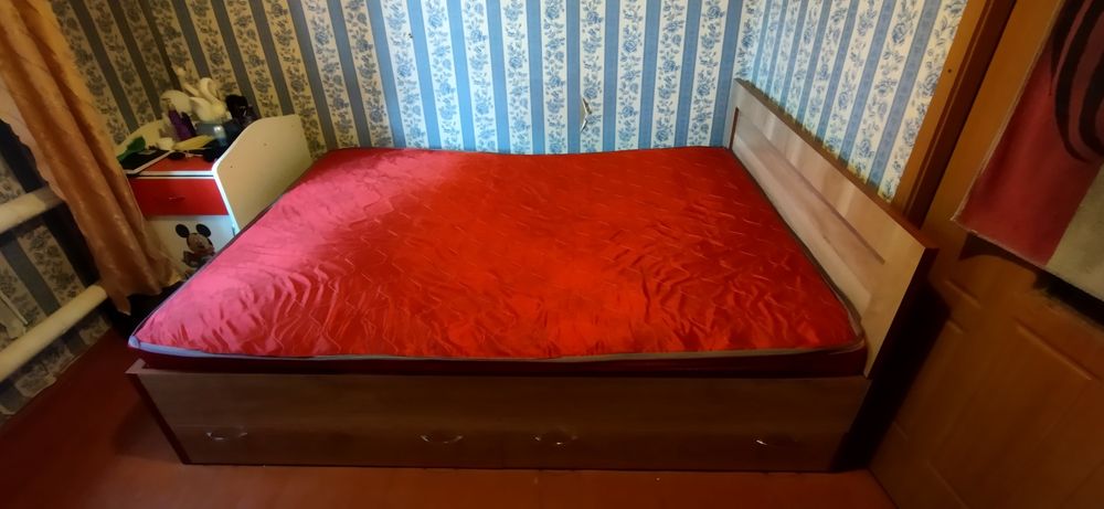 Продам кровать двухспальная