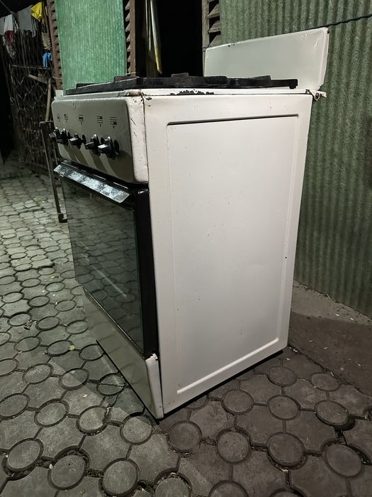 Srochniy Gaz plita ayibi yoq.