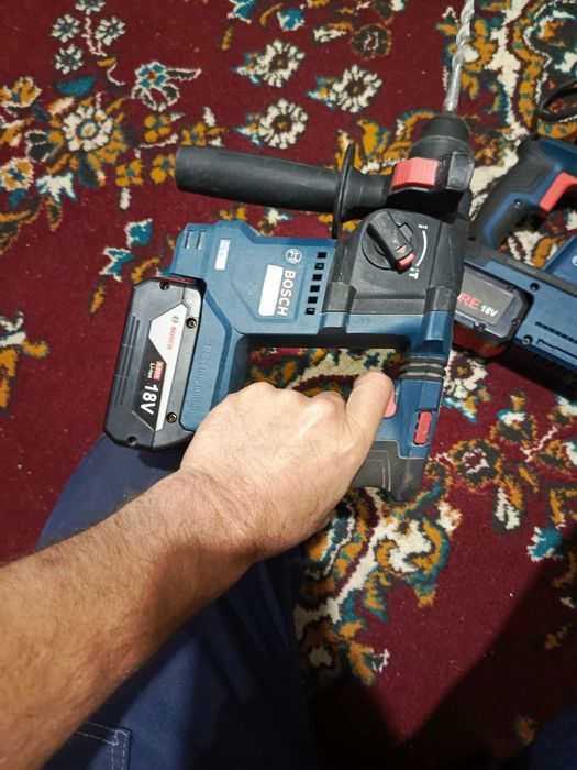 Аккумуляторный перфоратор Bosch GBH 18v18