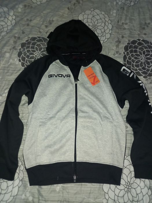 Нов екип на Givova