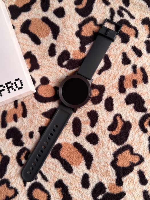 vând nothing watch 3 pro nou nouț