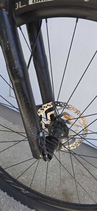 Bicicleta electrică Specialized