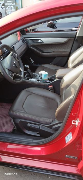 JAC J7 avtomobil sotiladi