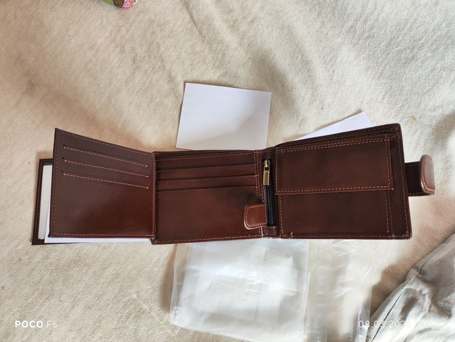 Нов мъжки портфейл от естествена кожа