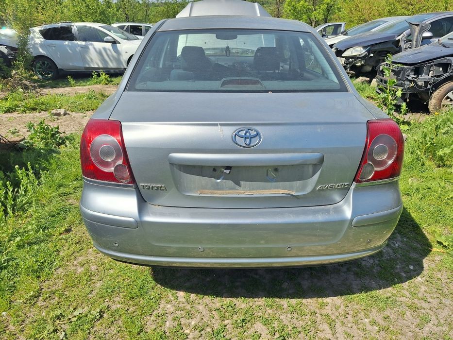 Dezmembrari Toyota Avensis 1.8 benzina an 2008