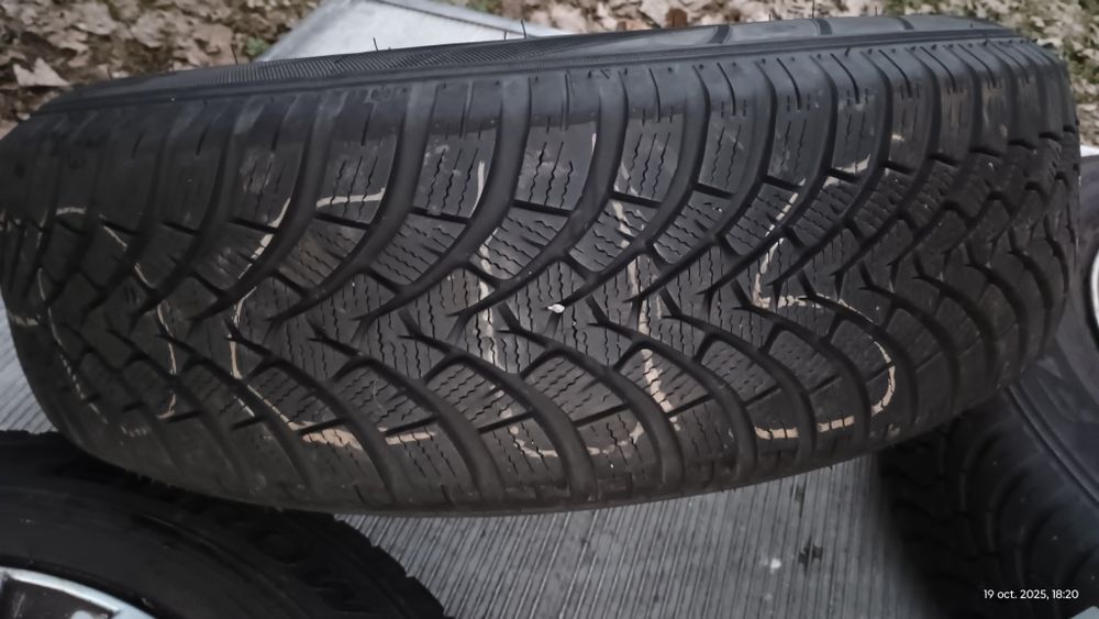 Roti Iarna / Jante Ford Focus 5x108 R16 Anvelope 195/60R16 Falken