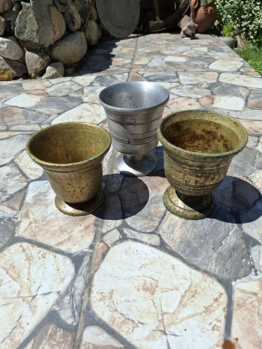 Две бронзови стари хаванчета