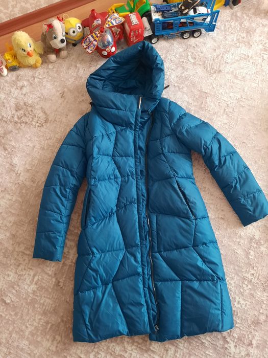 Продам зимние куртки