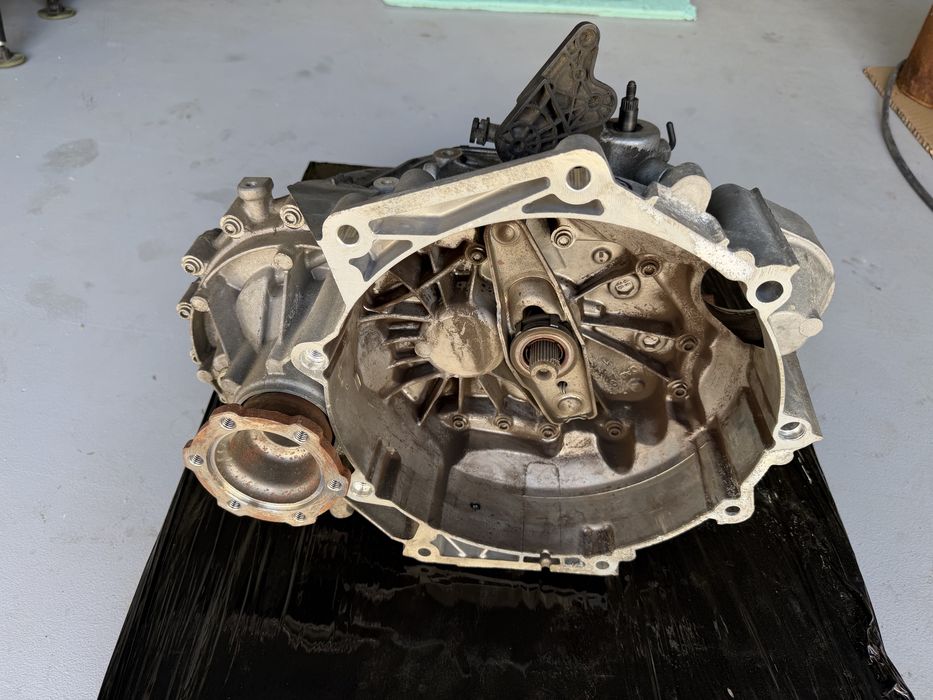 Cutie manuala skoda seat vw golf 8 1.0 tsi cod tua
