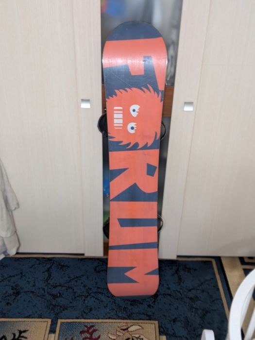Продам сноуборд FORUM