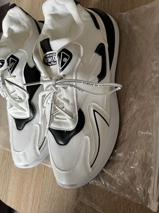 Чисто нови маратонки