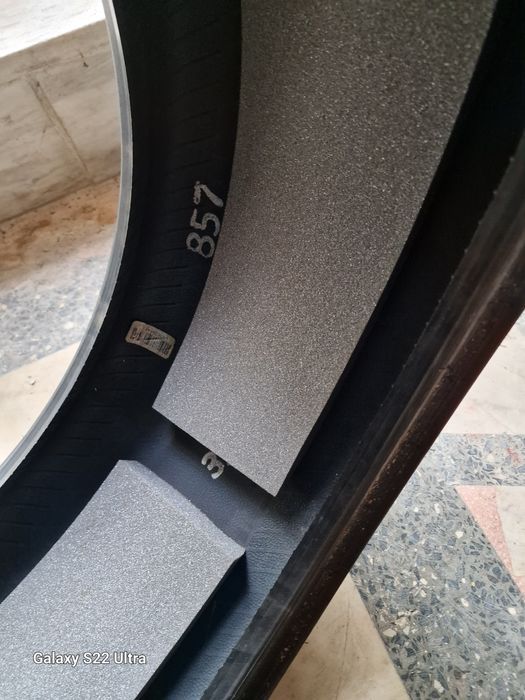 235 35 20 Pirelli P ZER0 4броя Замъка Ямбол