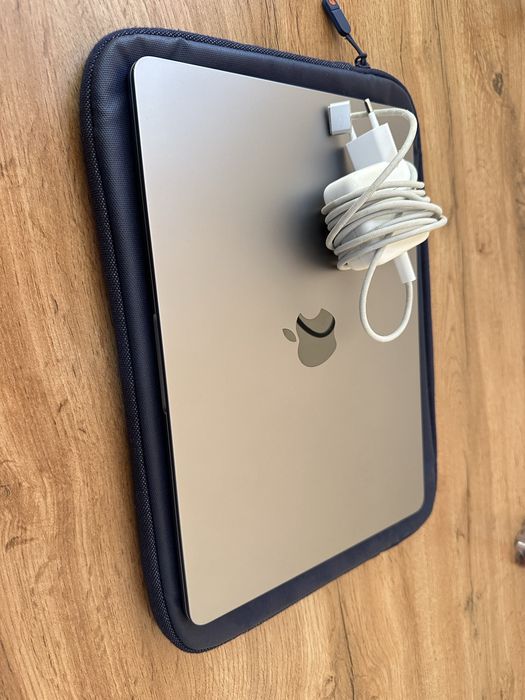 Air M2 14 Silver macbook macbuk