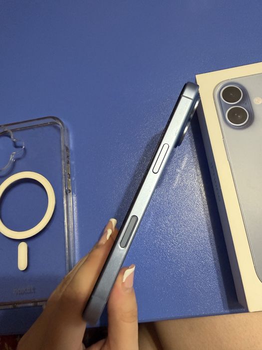 Iphone 17 син цвят