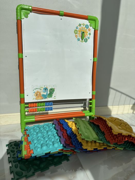 Ортопедический коврик и мольберт