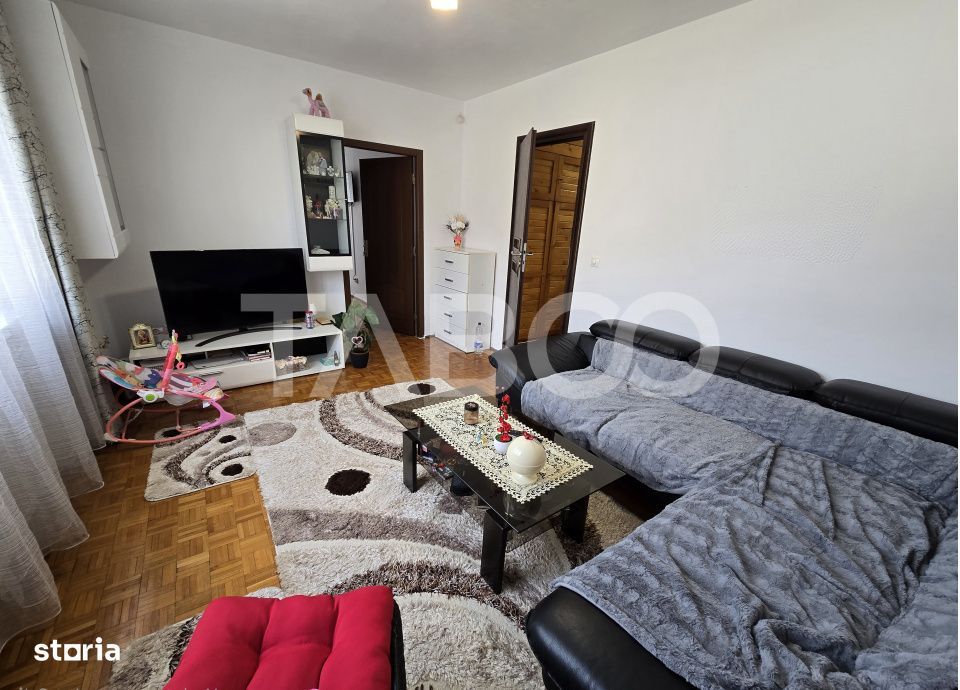Apartament 2 camere de vanzare mobilat cu balcon in Terezian Sibiu