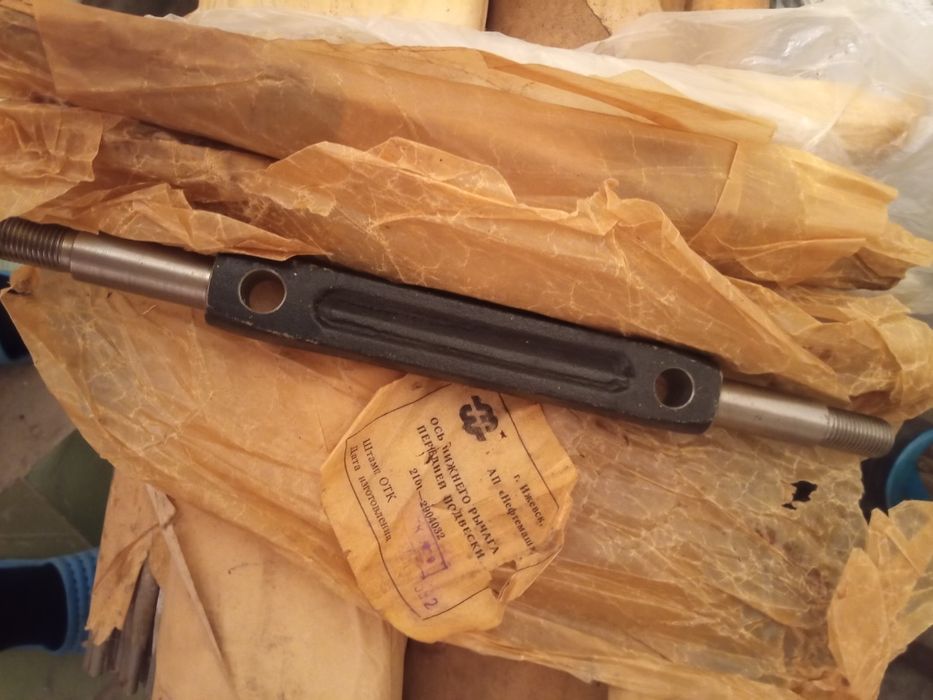 Запчасти для "Москвича", "ВАЗа" и др.