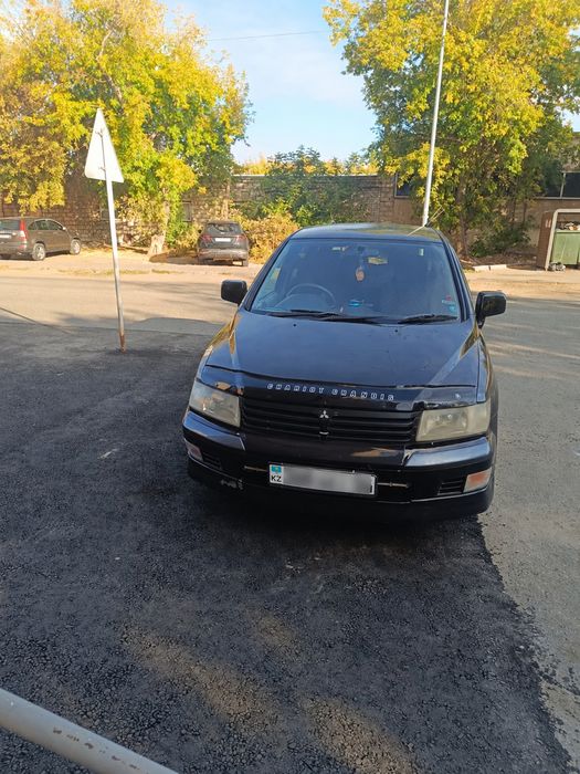 Mitsubishi chariot grandis