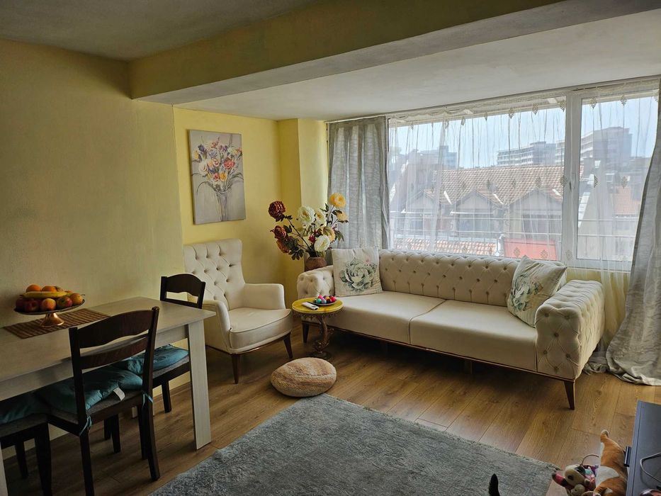 Тристаен тухлен в района на Чаталджа