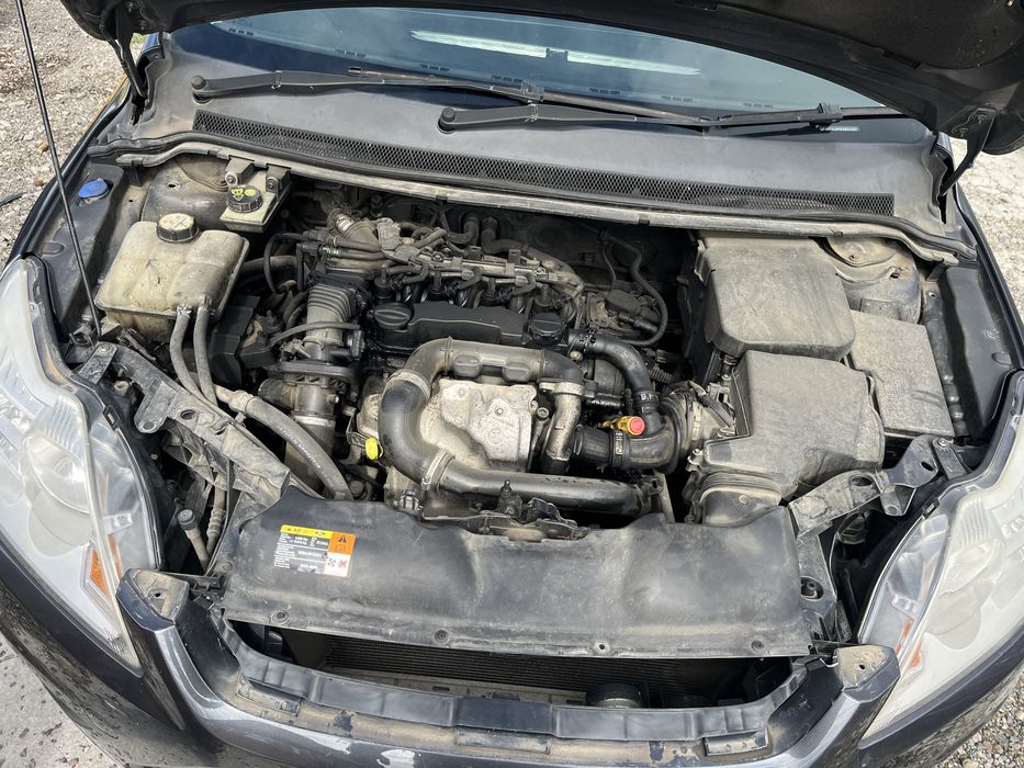 ford focus 1.6tdci  90кс на части