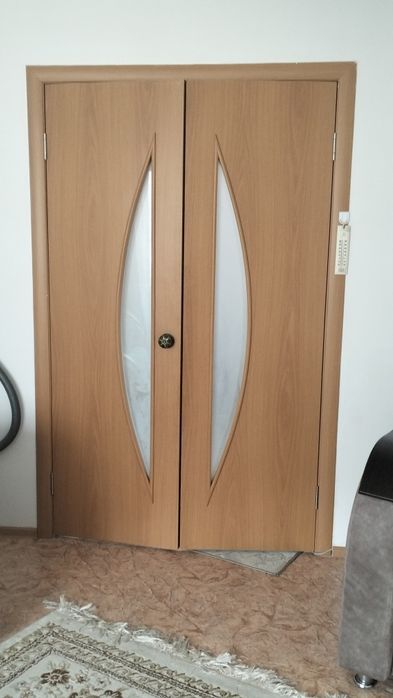 Продам двери межкомнатные