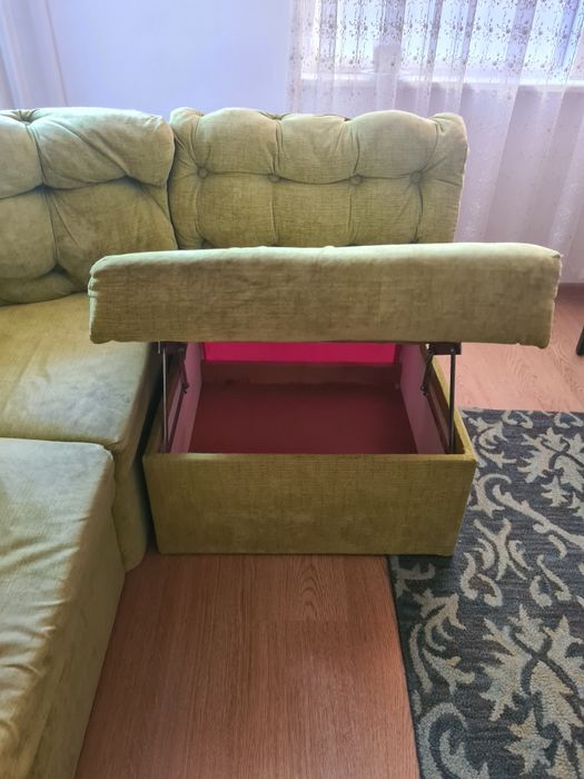 Разтегателен диван