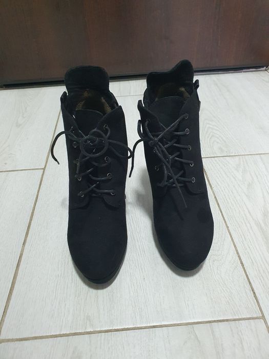 Botine / ghete cu toc 38