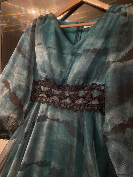 Продам шикарное платье