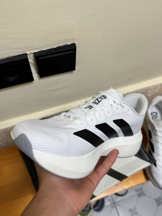 Продаю Adidas Adizero Evo SL