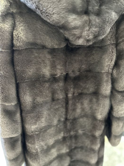 Продаю норковую шубу