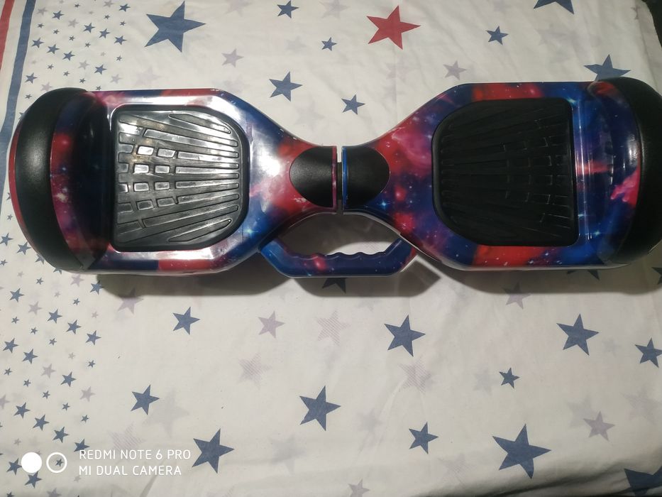 Продаётся гироскутер в комплекте.Отличное состояние.Торг уместен