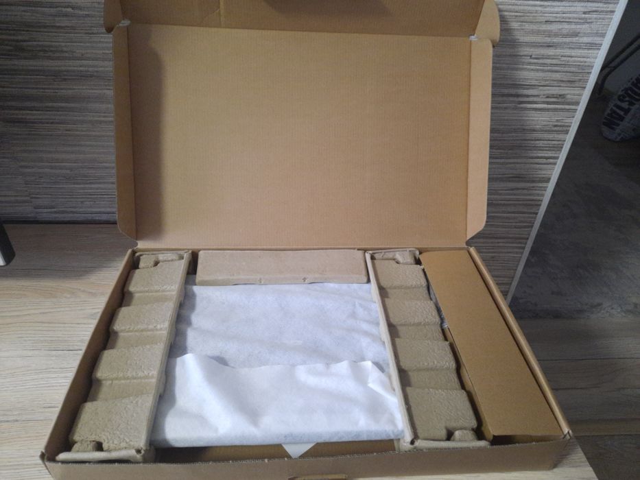 Продам ноутбук,  новый