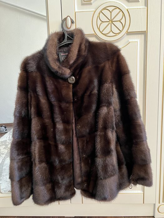 Продаётся норковая шуба