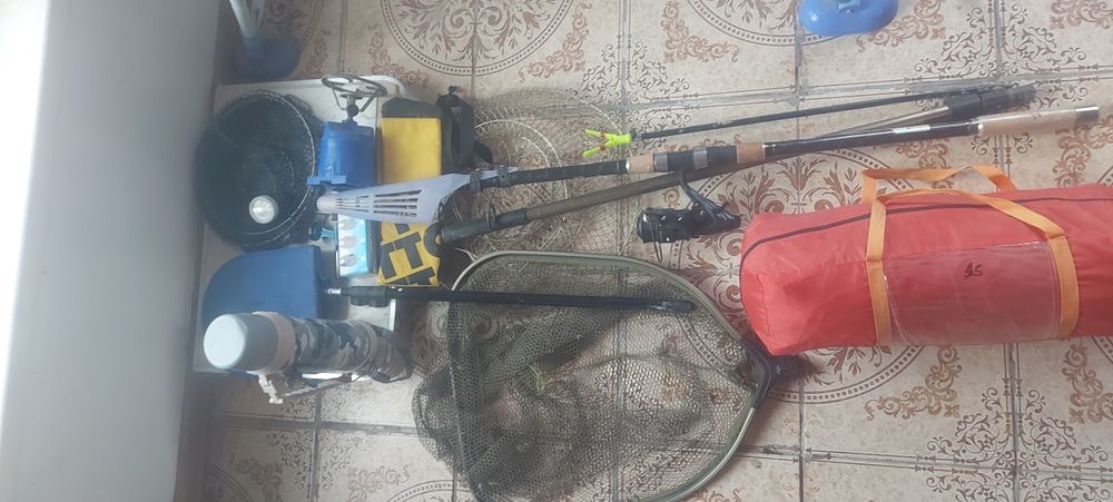 Продаю рыбаловный Снасти