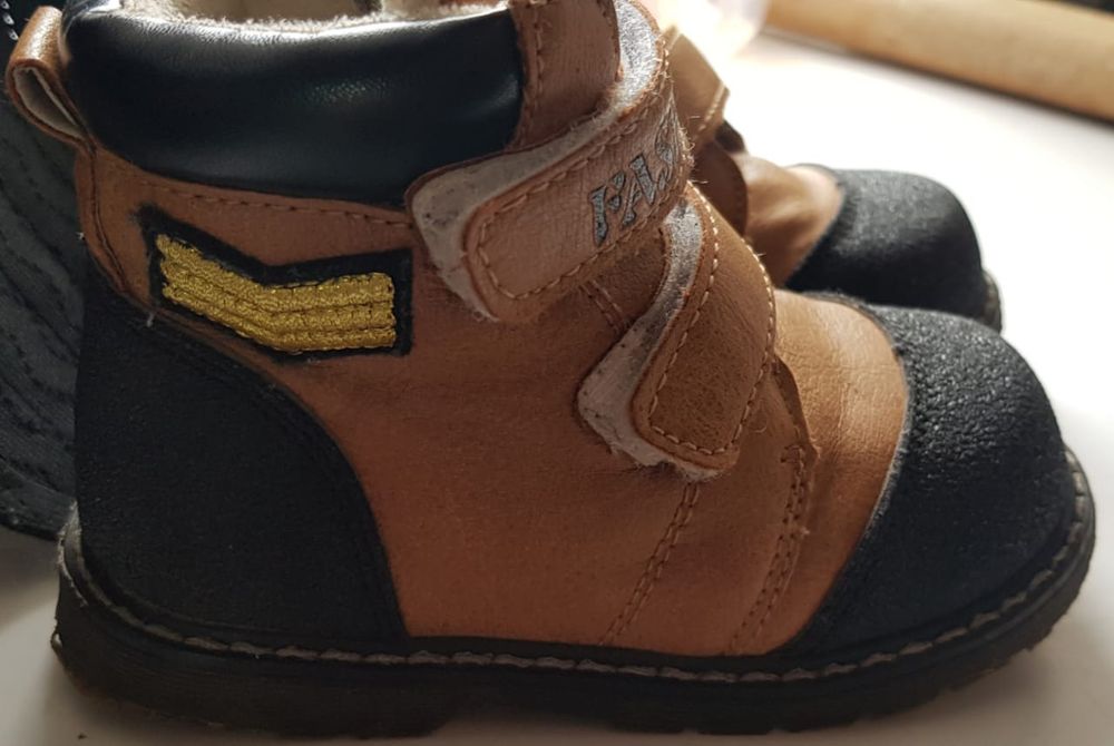 Продам осенние ботиночки