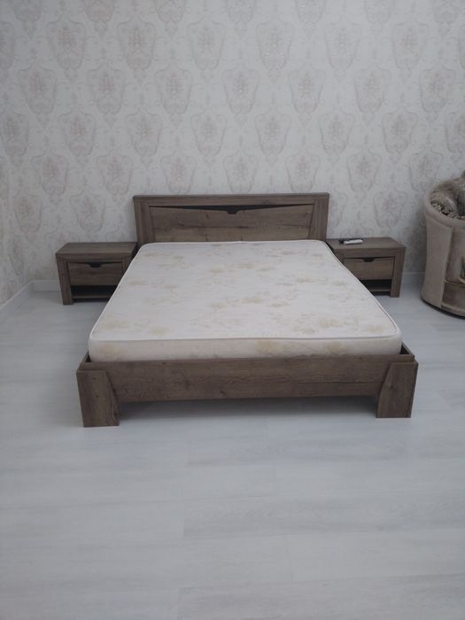 Продам кровать б\у