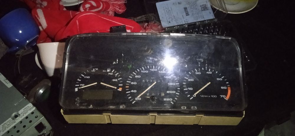 Продавам табла за Опел Корса c, за Пежо, Форд Сиера може би. и за паса